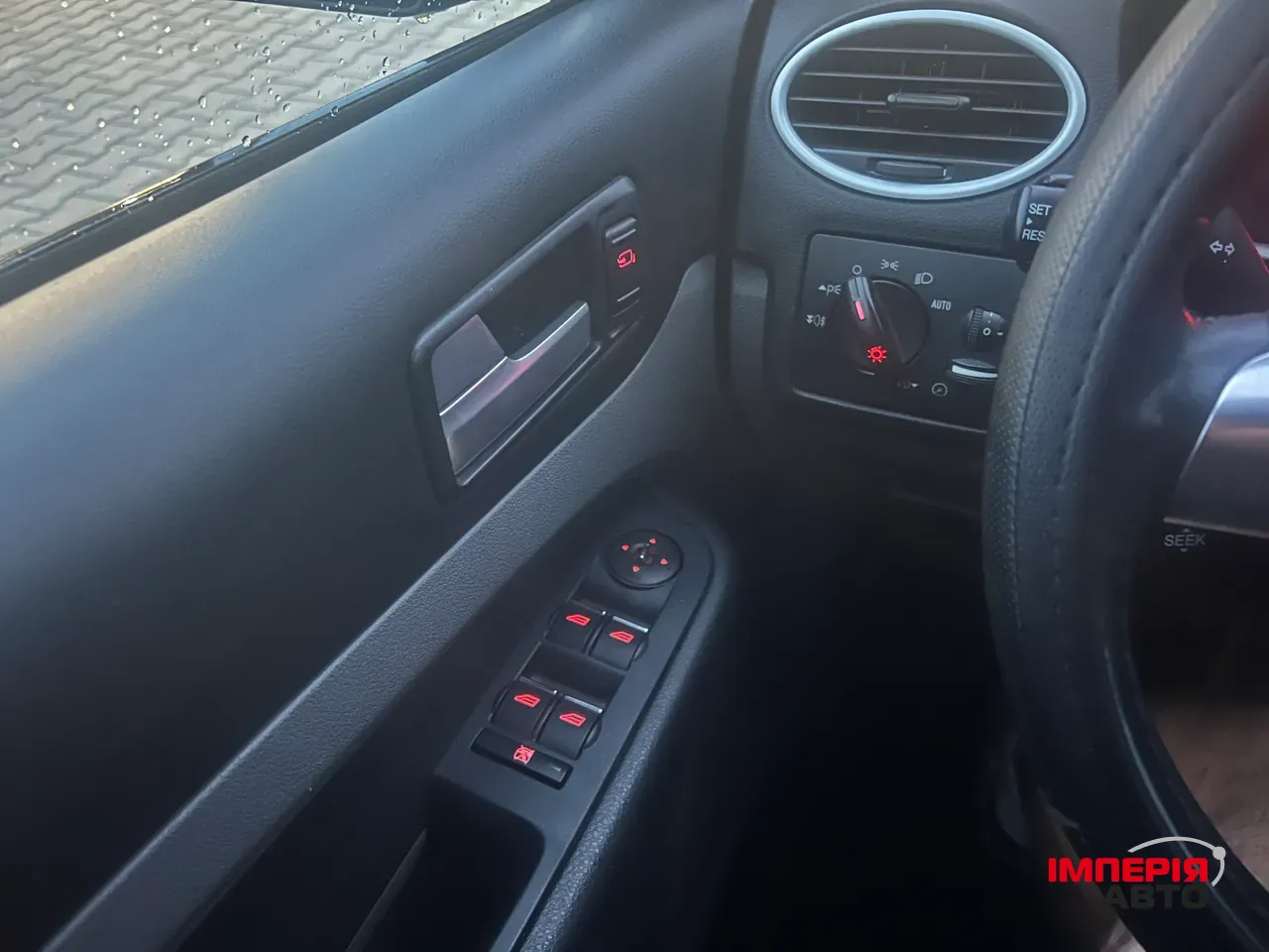 Ford Focus - фото 7