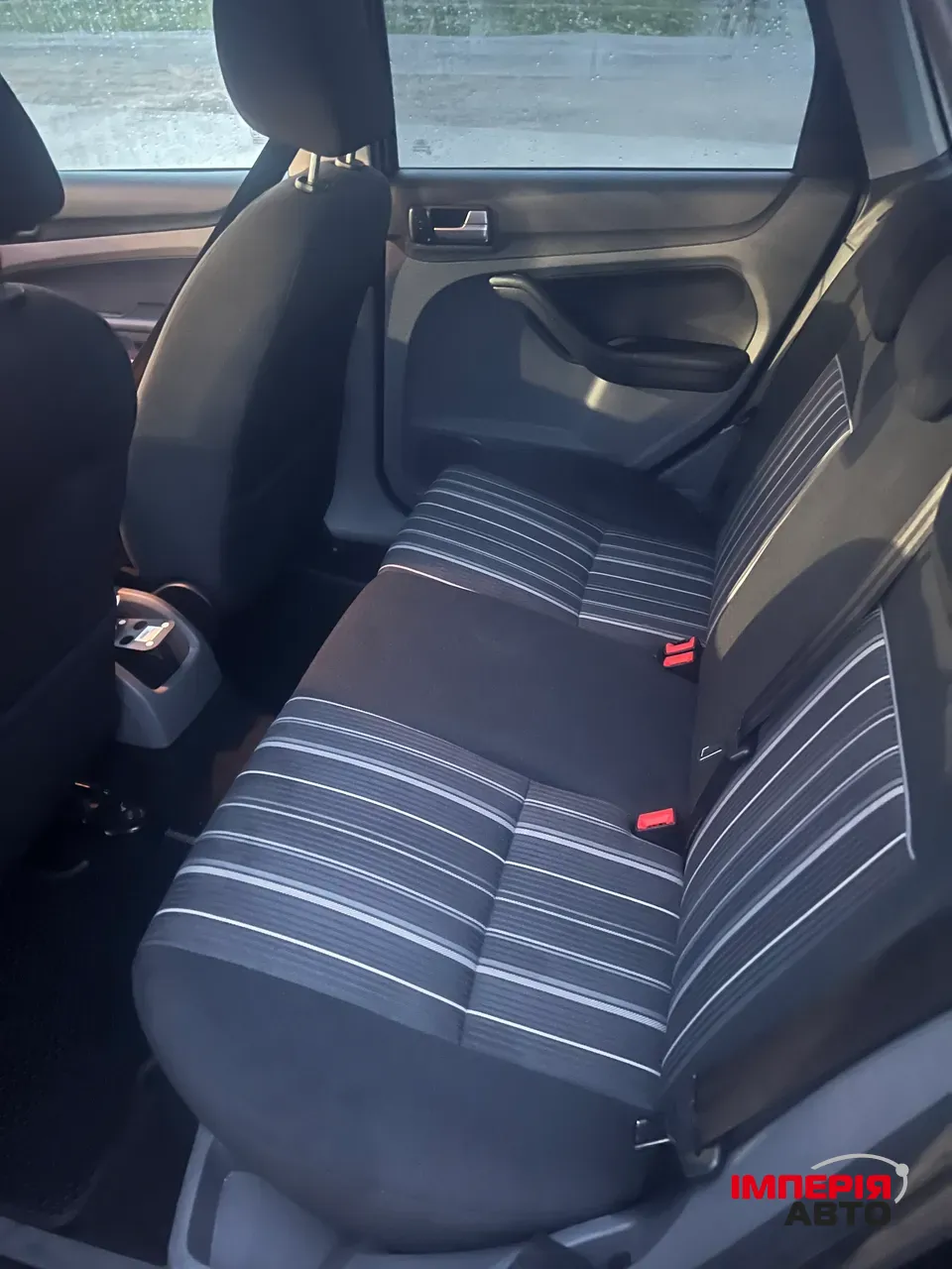 Ford Focus - фото 5