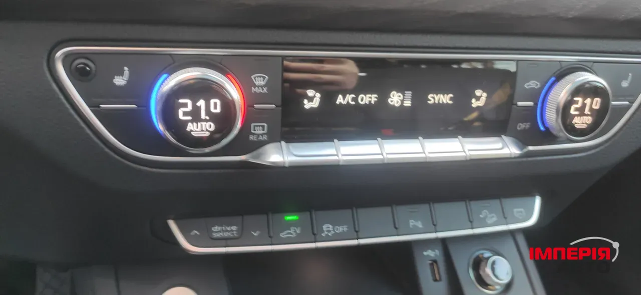 Audi Q5 - фото 10