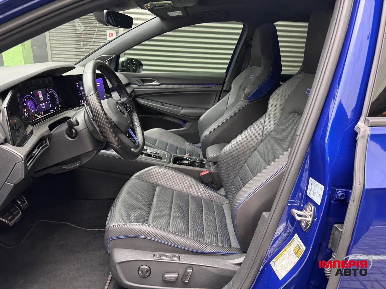 Volkswagen Golf R - фото 9