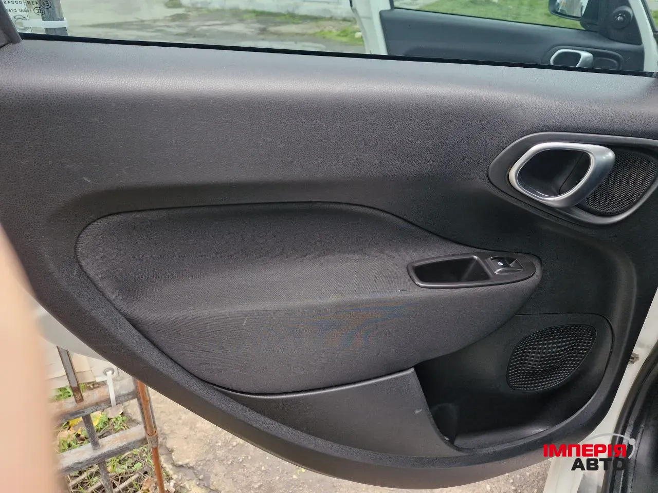 Fiat 500L - фото 26