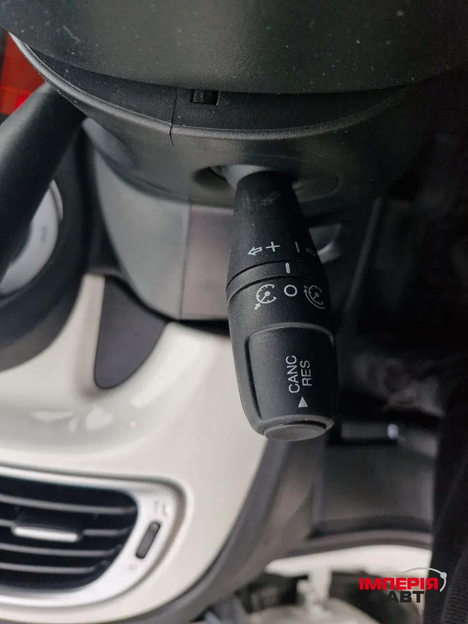 Fiat 500L - фото 23