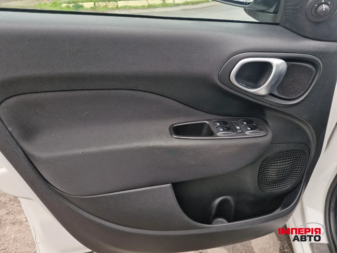 Fiat 500L - фото 8