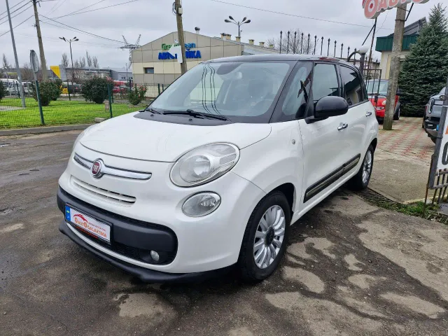 Fiat 500L - фото 1