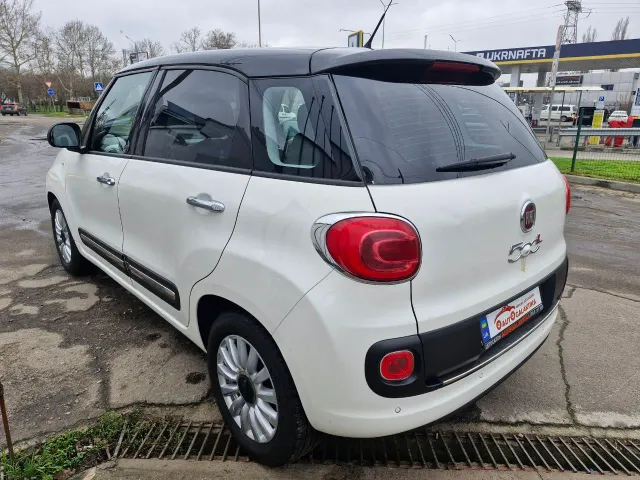 Fiat 500L - фото 3