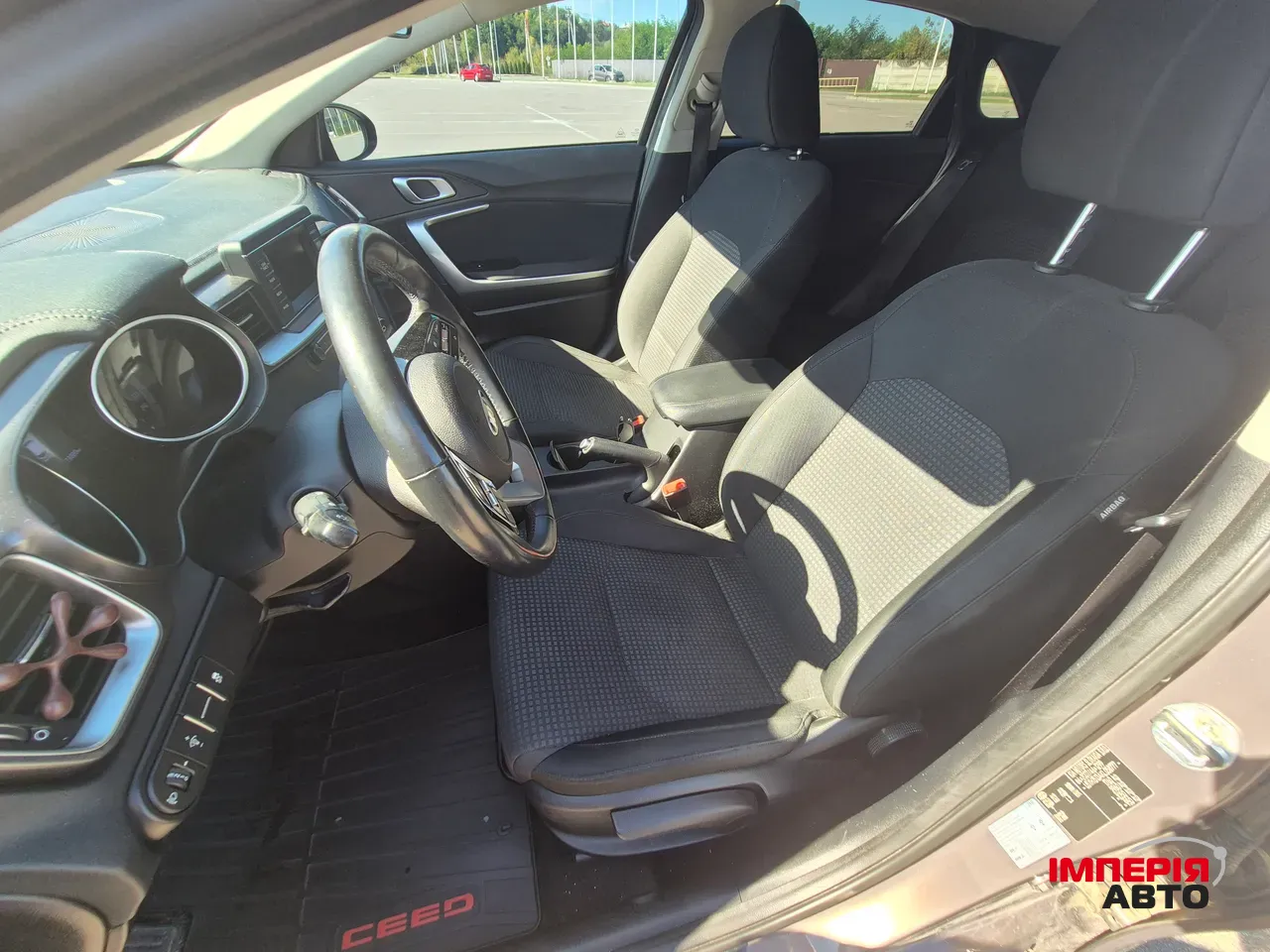 Kia Ceed - фото 7