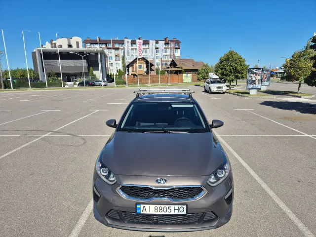 Kia Ceed - фото 1