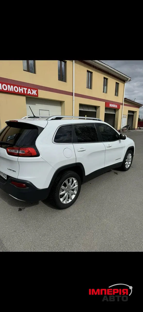 Jeep Cherokee - фото 6