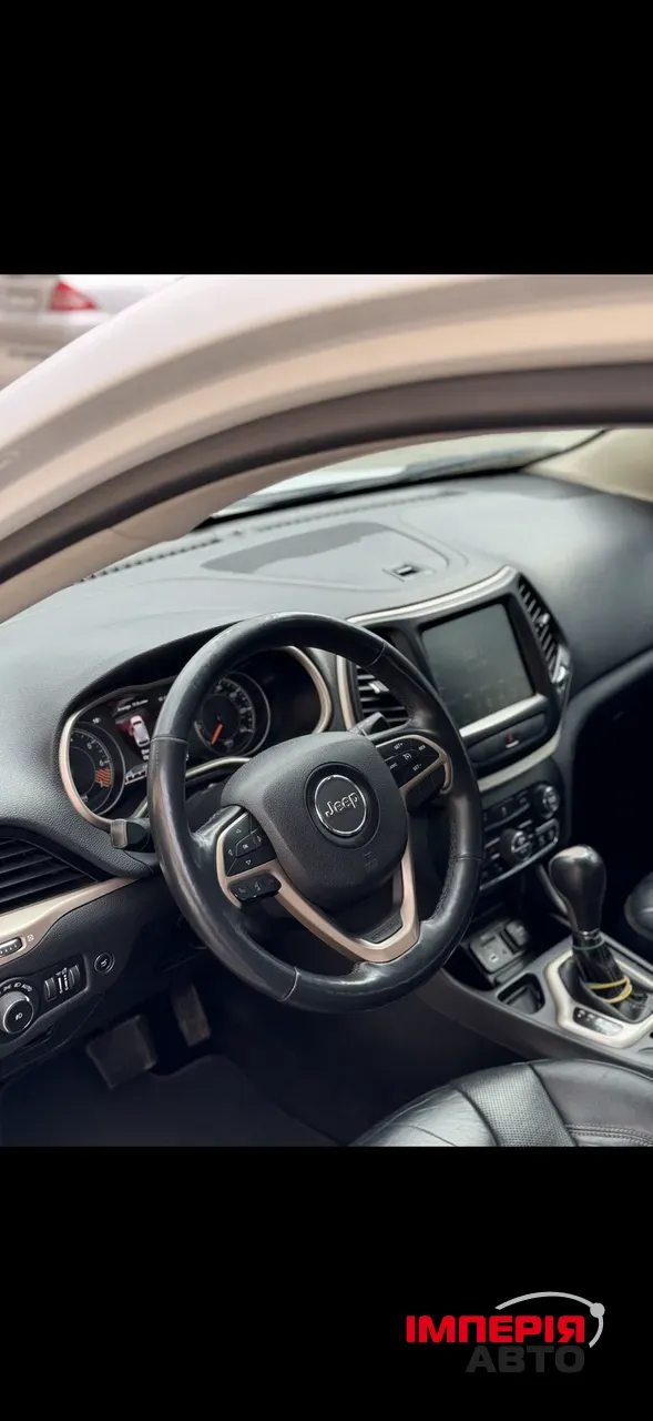 Jeep Cherokee - фото 9