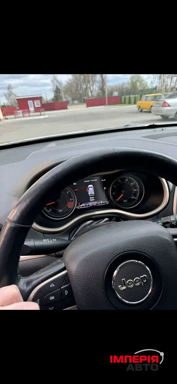 Jeep Cherokee - фото 10