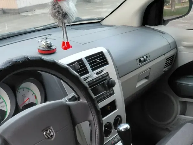 Dodge Caliber - фото 5