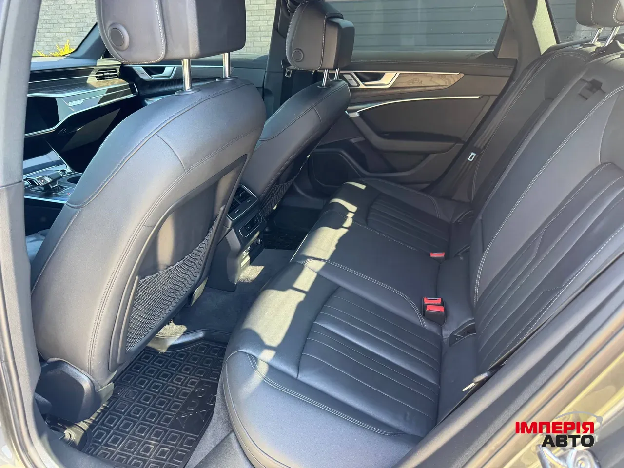 Audi A6 - фото 10