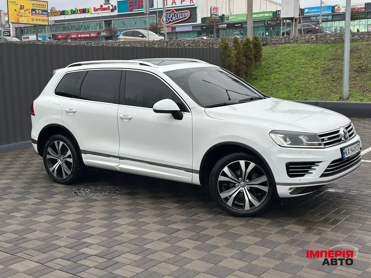 Volkswagen Touareg - фото 2