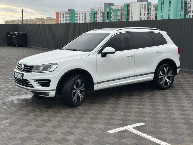 Volkswagen Touareg - фото 3