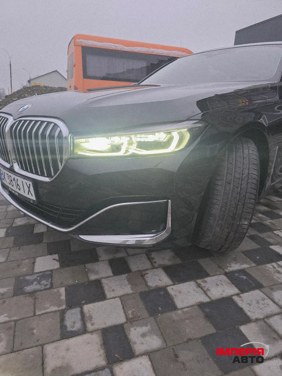 BMW 7 серії - фото 25