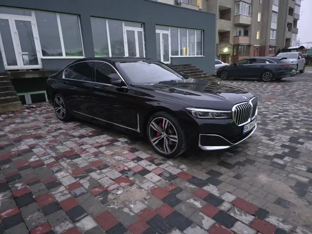 BMW 7 серії - фото 2