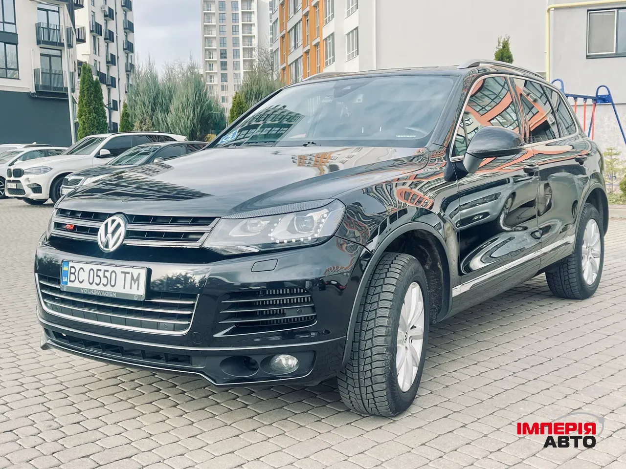 Volkswagen Touareg - фото 2