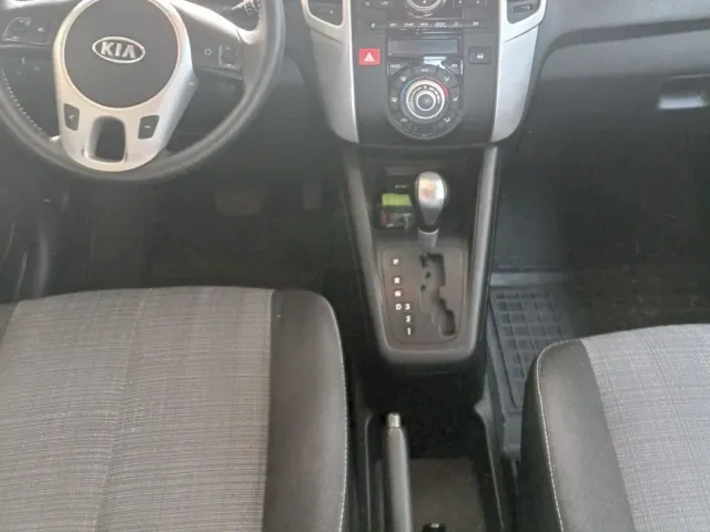 Kia Venga - фото 3