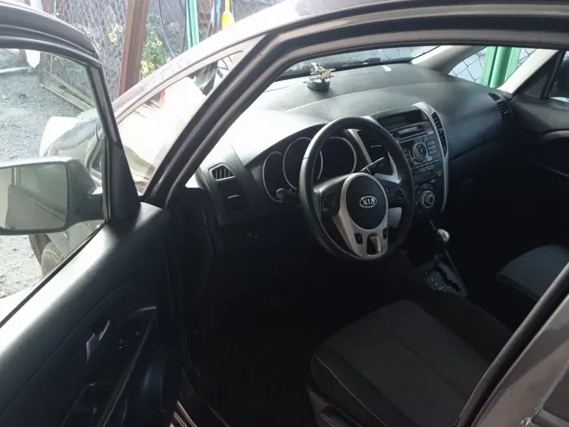 Kia Venga - фото 4