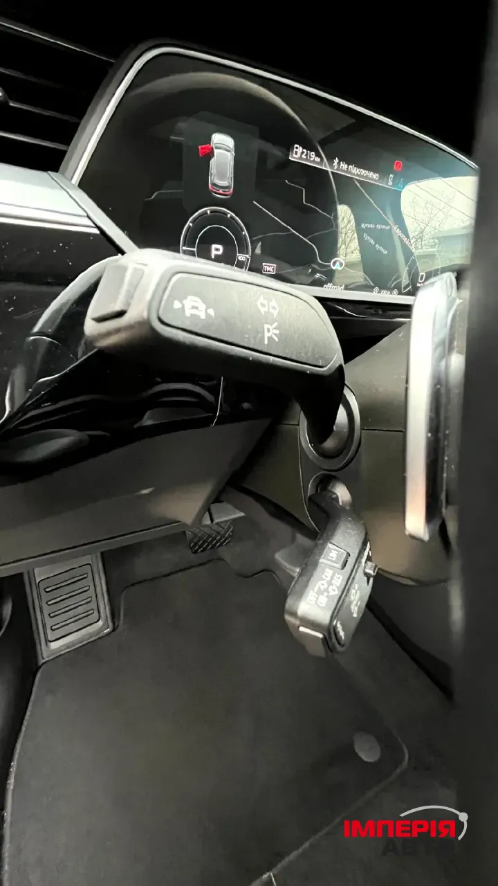 Audi e-tron - фото 12