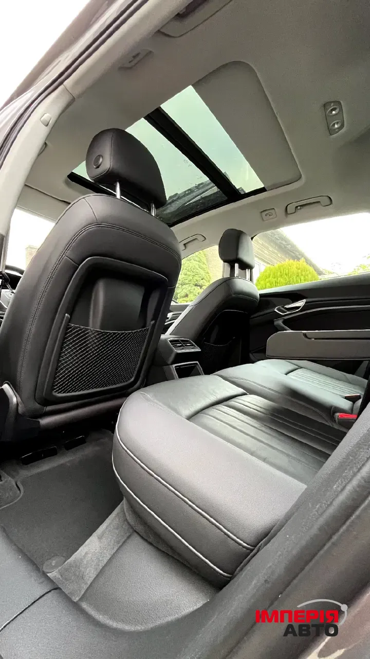 Audi e-tron - фото 18