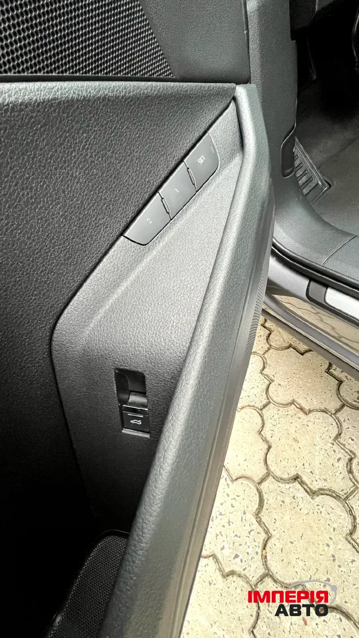 Audi e-tron - фото 9