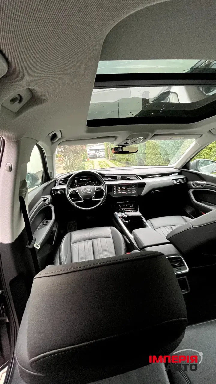 Audi e-tron - фото 14