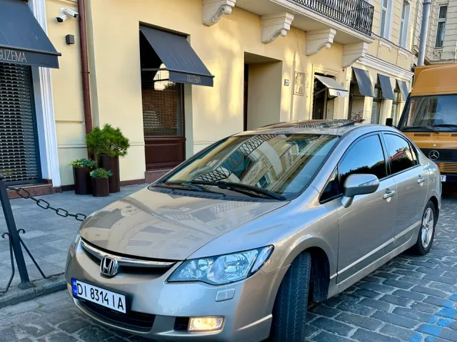 Honda Civic - фото 1