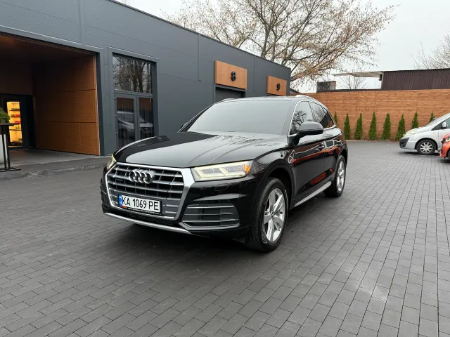 Audi Q5 - фото 1