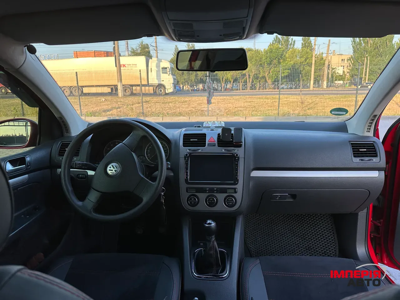 Volkswagen Golf - фото 12