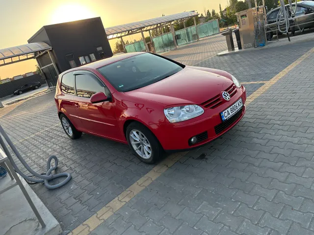 Volkswagen Golf - фото 1