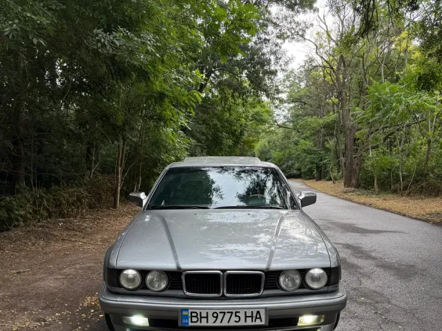 BMW 7 серії - фото 1