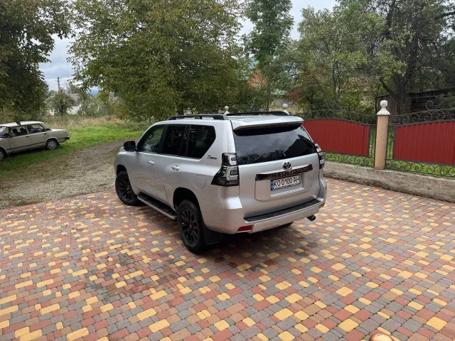 Toyota Land Cruiser Prado - фото 3