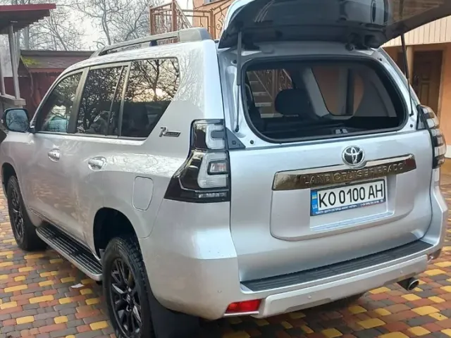 Toyota Land Cruiser Prado - фото 4