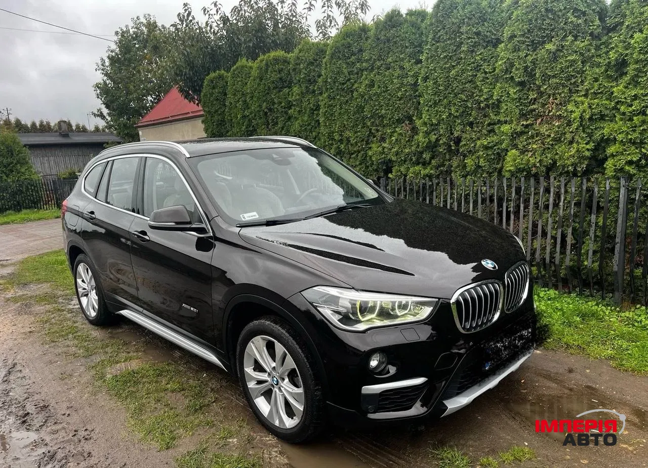 BMW X1 - фото 1