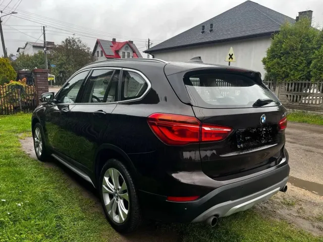 BMW X1 - фото 5