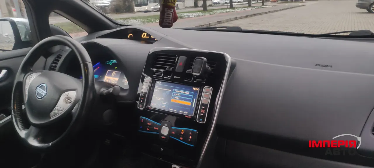 Nissan Leaf - фото 10