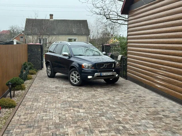 Volvo XC90 - фото 1