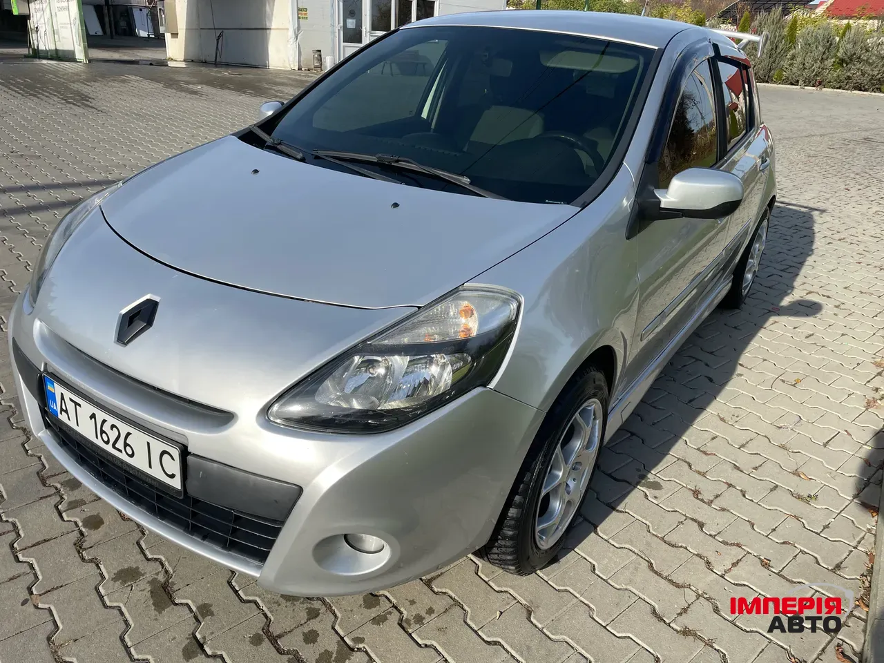 Renault Clio - фото 7