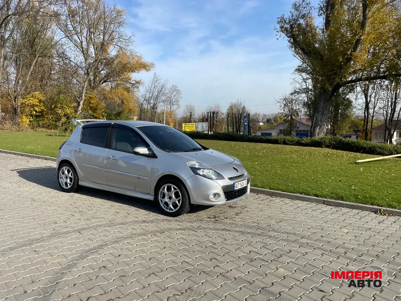 Renault Clio - фото 2