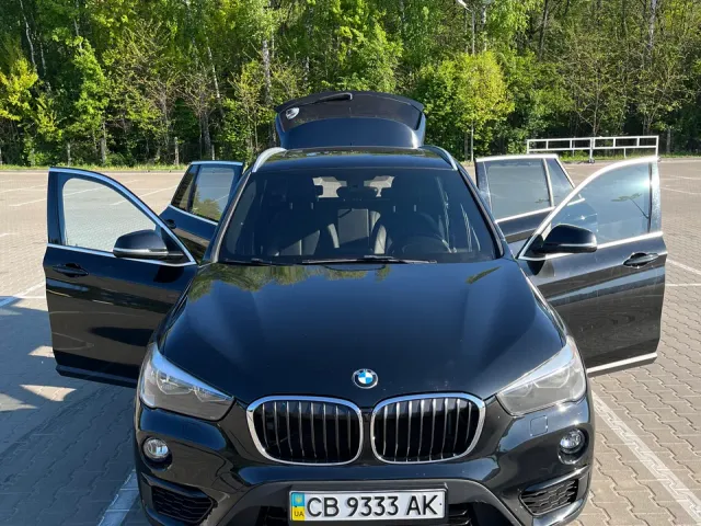 BMW X1 - фото 1