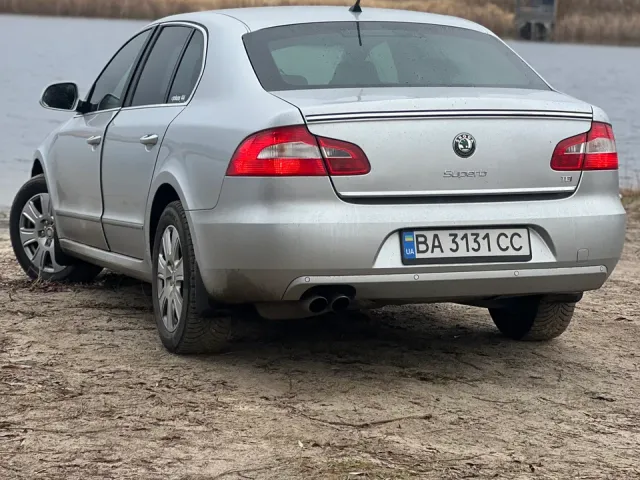 Skoda Superb - фото 4