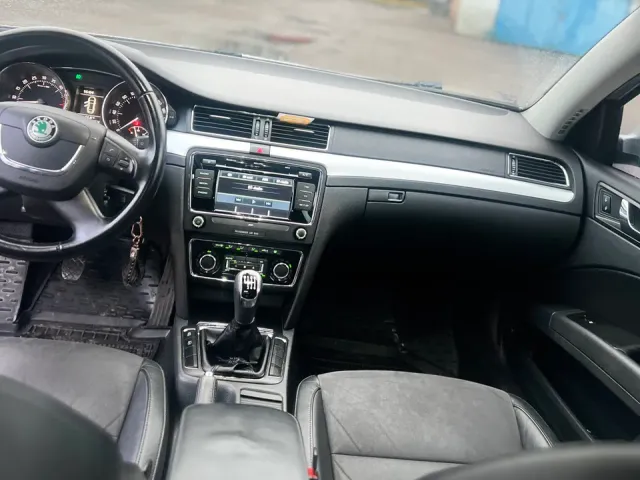 Skoda Superb - фото 5