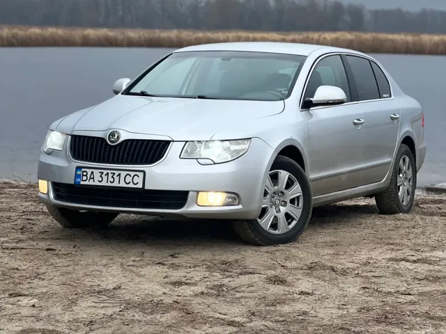 Skoda Superb - фото 1