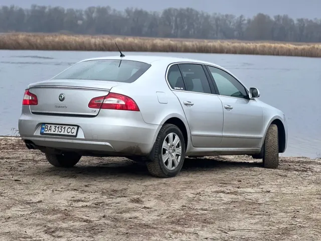 Skoda Superb - фото 3