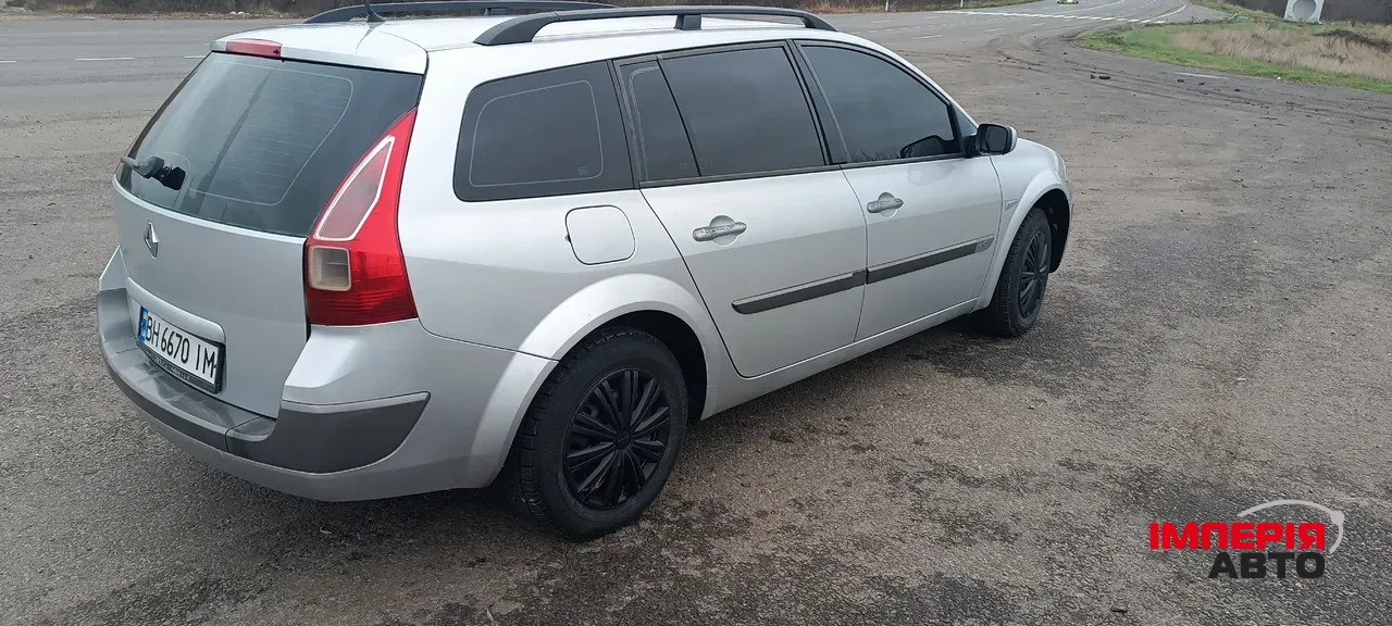 Renault Megane - фото 9