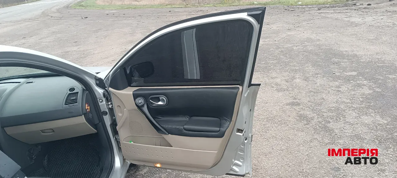 Renault Megane - фото 5