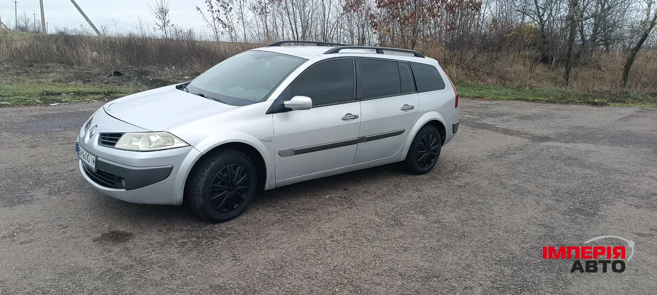 Renault Megane - фото 11