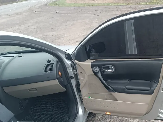 Renault Megane - фото 5