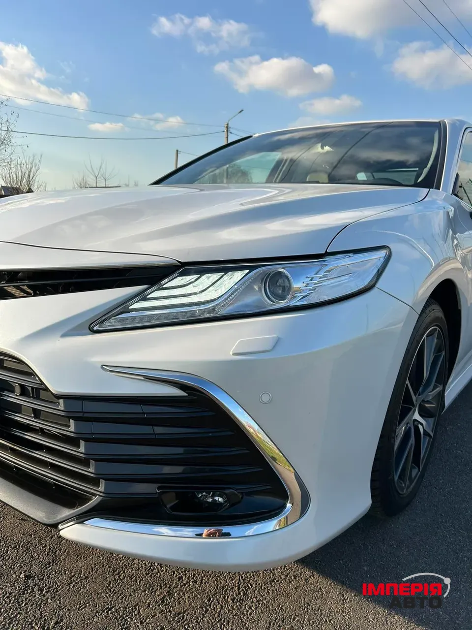 Toyota Camry - фото 1